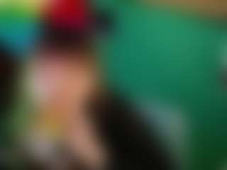 SaveTheBea's Live Sex Cam Show