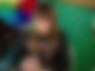 SaveTheBea's Live Sex Cam Show