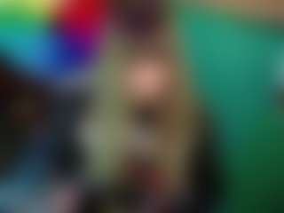 SaveTheBea's Live Sex Cam Show