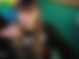 SaveTheBea's Live Sex Cam Show