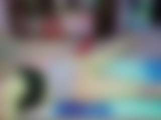 SaveTheBea's Live Sex Cam Show