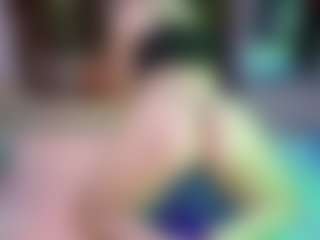 SaveTheBea's Live Sex Cam Show