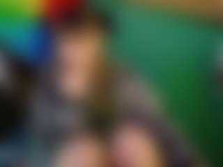 SaveTheBea's Live Sex Cam Show