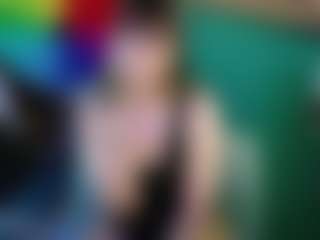 SaveTheBea's Live Sex Cam Show