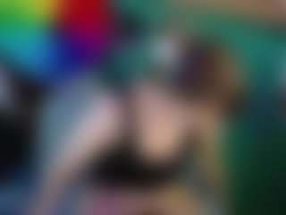 SaveTheBea's Live Sex Cam Show