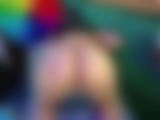 SaveTheBea's Live Sex Cam Show