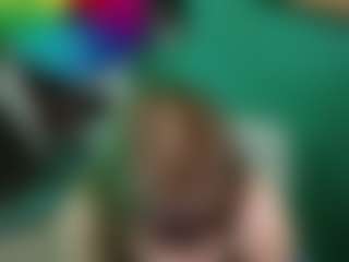 SaveTheBea's Live Sex Cam Show