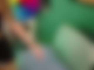 SaveTheBea's Live Sex Cam Show