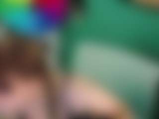 SaveTheBea's Live Sex Cam Show