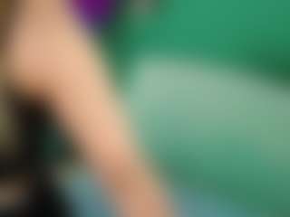 SaveTheBea's Live Sex Cam Show