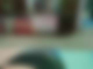 SaveTheBea's Live Sex Cam Show