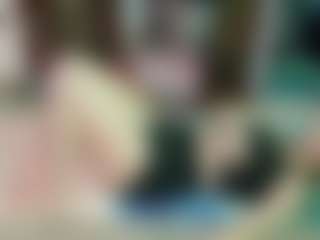 SaveTheBea's Live Sex Cam Show