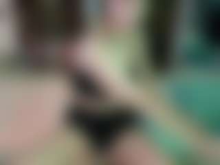 SaveTheBea's Live Sex Cam Show