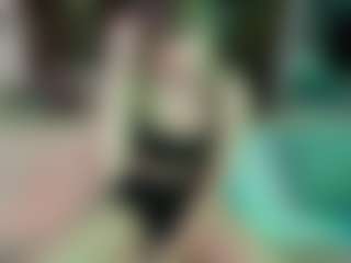 SaveTheBea's Live Sex Cam Show