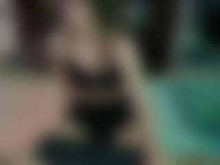 SaveTheBea's Live Sex Cam Show