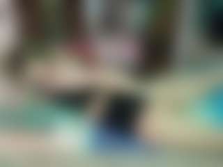 SaveTheBea's Live Sex Cam Show