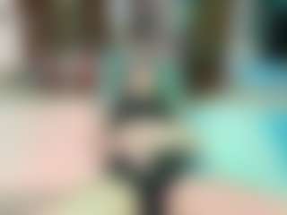 SaveTheBea's Live Sex Cam Show