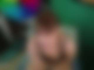 SaveTheBea's Live Sex Cam Show