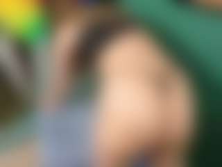 SaveTheBea's Live Sex Cam Show