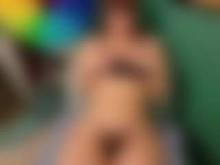 SaveTheBea's Live Sex Cam Show