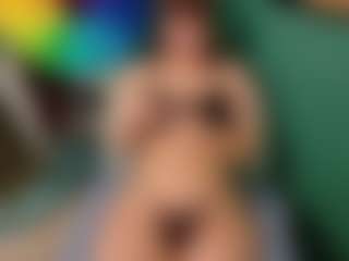 SaveTheBea's Live Sex Cam Show