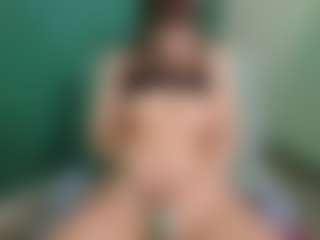 SaveTheBea's Live Sex Cam Show