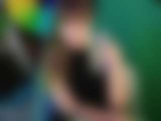 SaveTheBea's Live Sex Cam Show