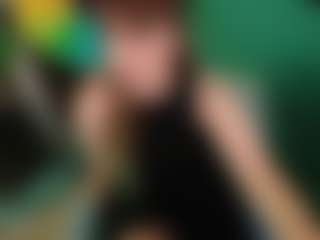 SaveTheBea's Live Sex Cam Show
