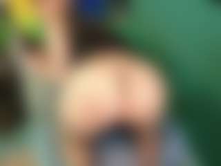 SaveTheBea's Live Sex Cam Show