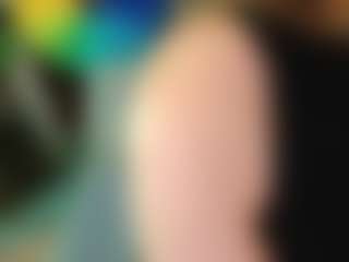 SaveTheBea's Live Sex Cam Show