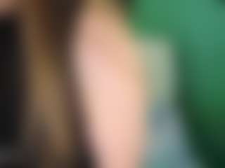 SaveTheBea's Live Sex Cam Show