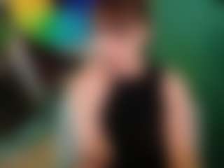 SaveTheBea's Live Sex Cam Show