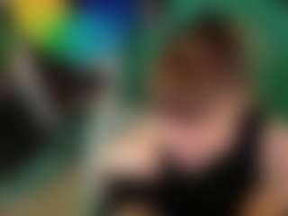 SaveTheBea's Live Sex Cam Show