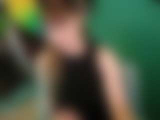 SaveTheBea's Live Sex Cam Show