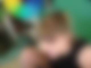 SaveTheBea's Live Sex Cam Show