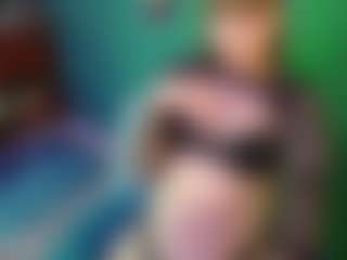 SaveTheBea's Live Sex Cam Show