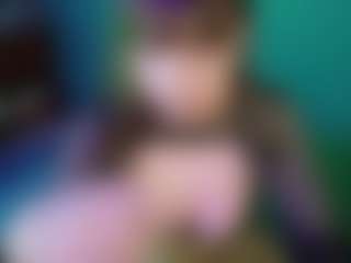SaveTheBea's Live Sex Cam Show