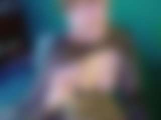 SaveTheBea's Live Sex Cam Show