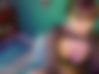 SaveTheBea's Live Sex Cam Show
