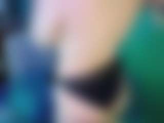 SaveTheBea's Live Sex Cam Show