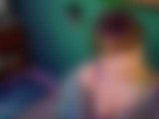 SaveTheBea's Live Sex Cam Show