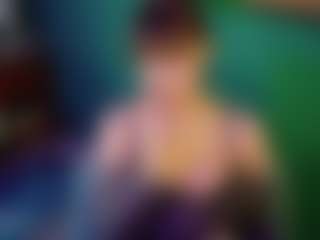 SaveTheBea's Live Sex Cam Show