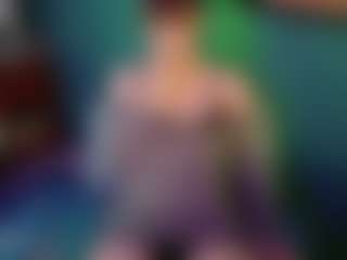 SaveTheBea's Live Sex Cam Show