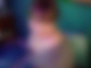 SaveTheBea's Live Sex Cam Show