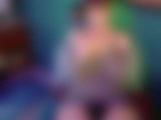 SaveTheBea's Live Sex Cam Show