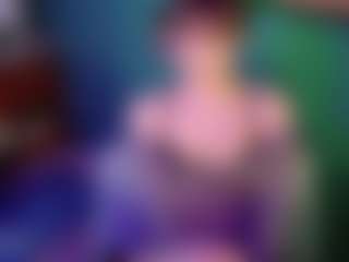 SaveTheBea's Live Sex Cam Show