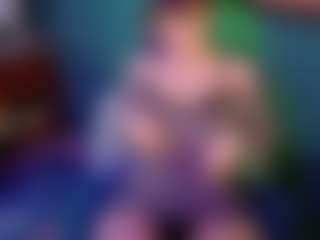 SaveTheBea's Live Sex Cam Show