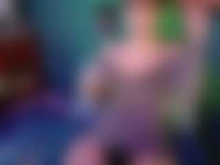 SaveTheBea's Live Sex Cam Show