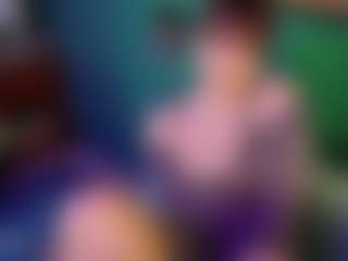 SaveTheBea's Live Sex Cam Show