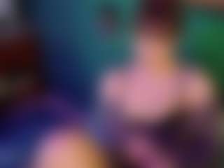 SaveTheBea's Live Sex Cam Show